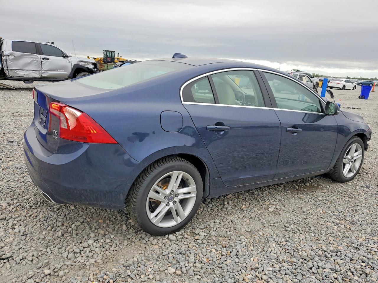 2015 VOLVO S60 PLATINUM — снимка 3