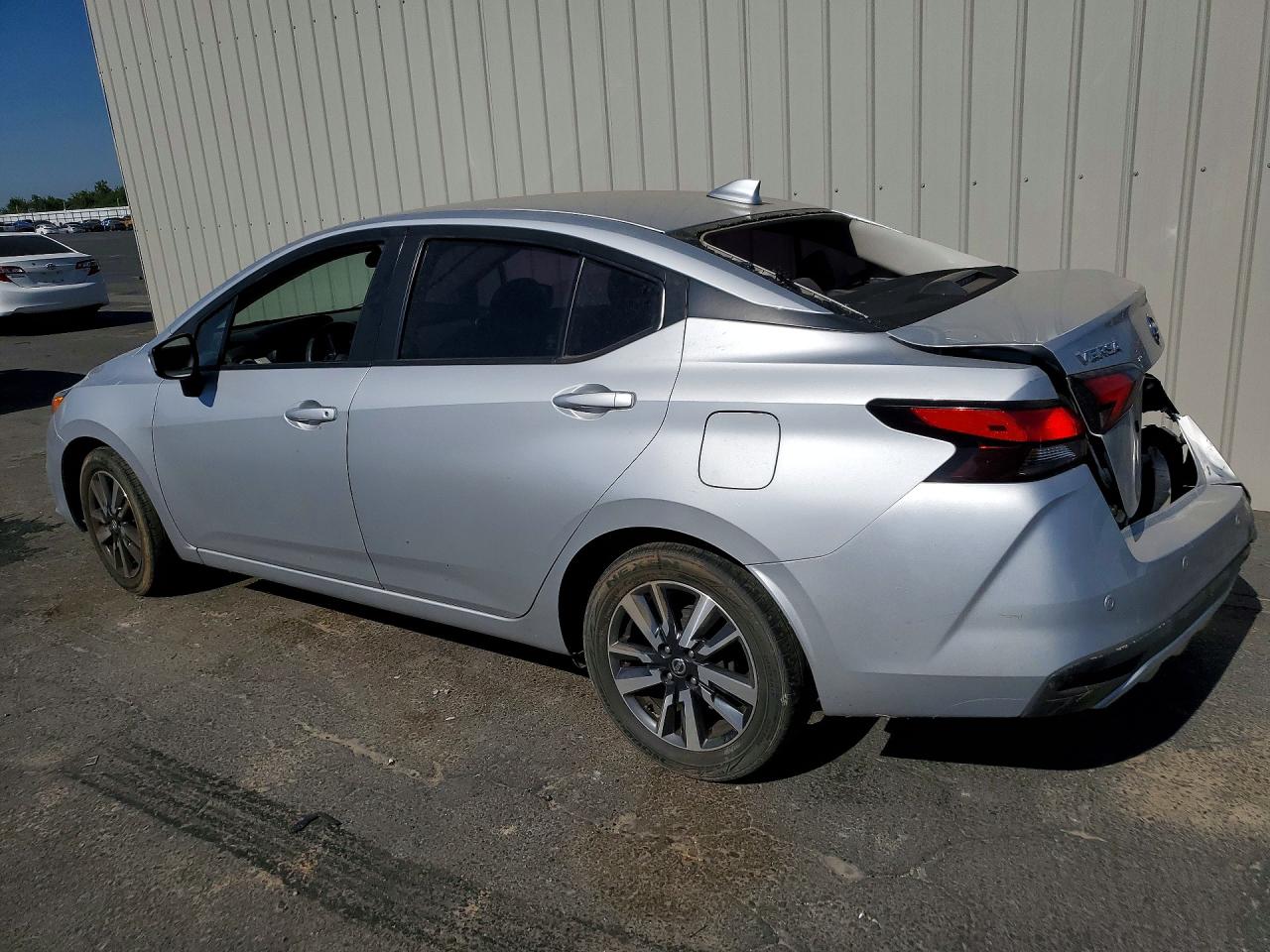2021 NISSAN VERSA SV — снимка 2