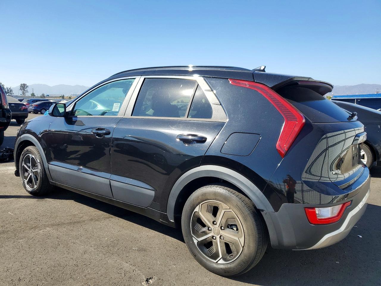 2024 KIA NIRO LX — снимка 2