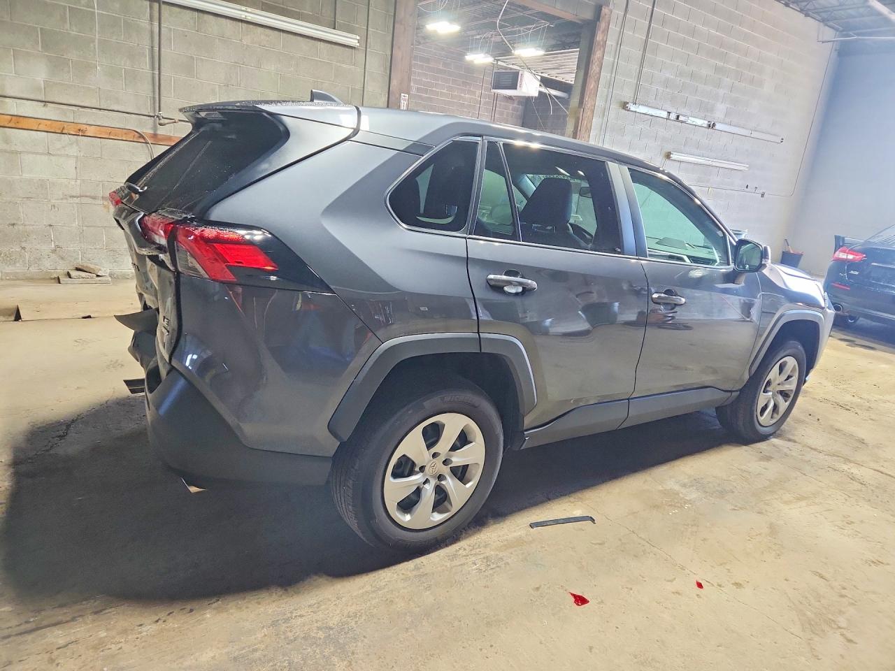 2025 TOYOTA RAV4 LE — снимка 3