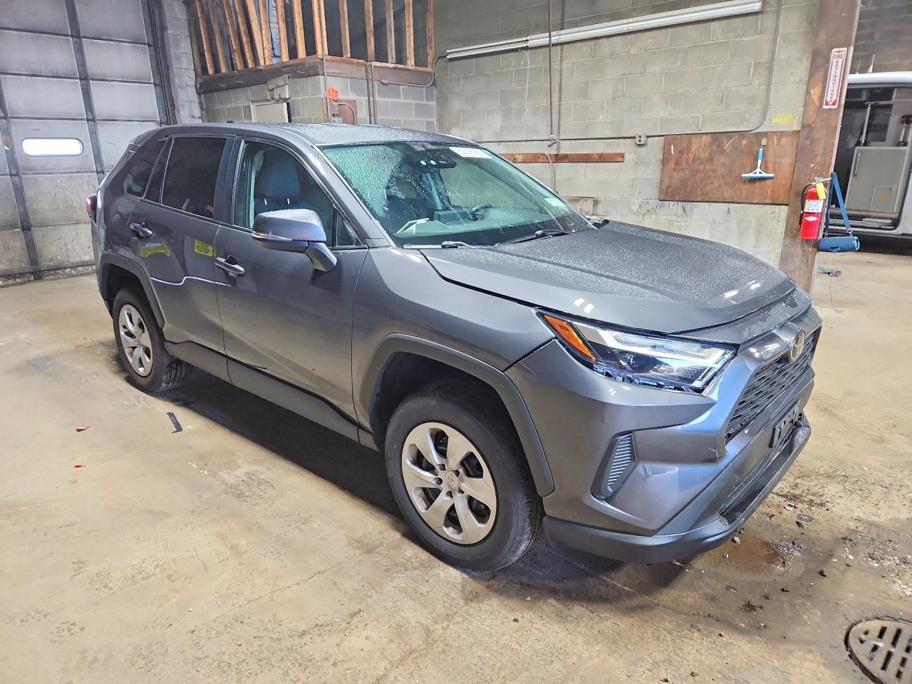 2025 TOYOTA RAV4 LE — снимка 4