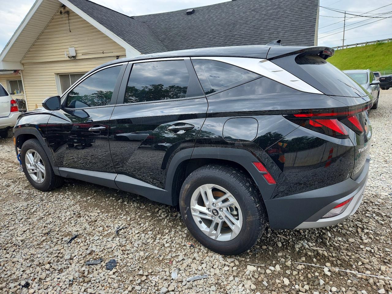 2025 HYUNDAI TUCSON SE — снимка 2