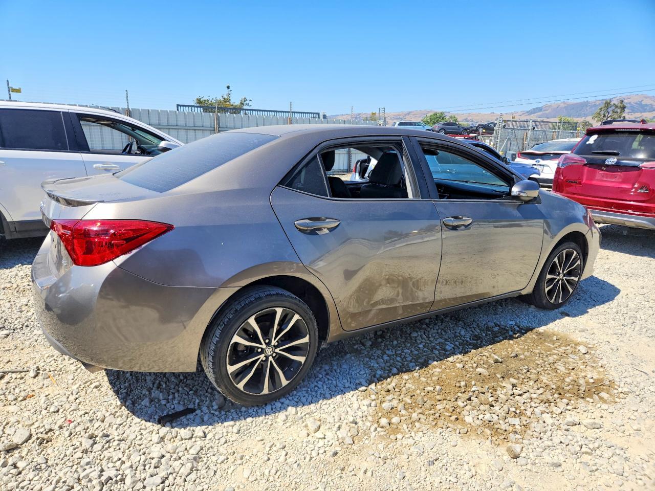 2017 TOYOTA COROLLA SE — снимка 3