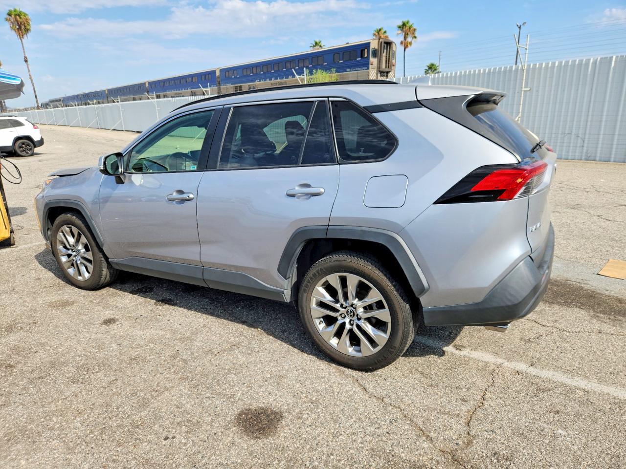 2019 TOYOTA RAV4 XLE PREMIUM — снимка 2
