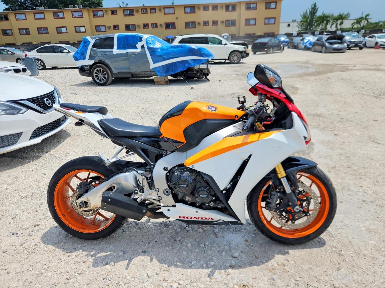 2015 HONDA CBR1000 RR