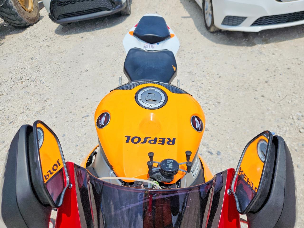2015 HONDA CBR1000 RR — снимка 5