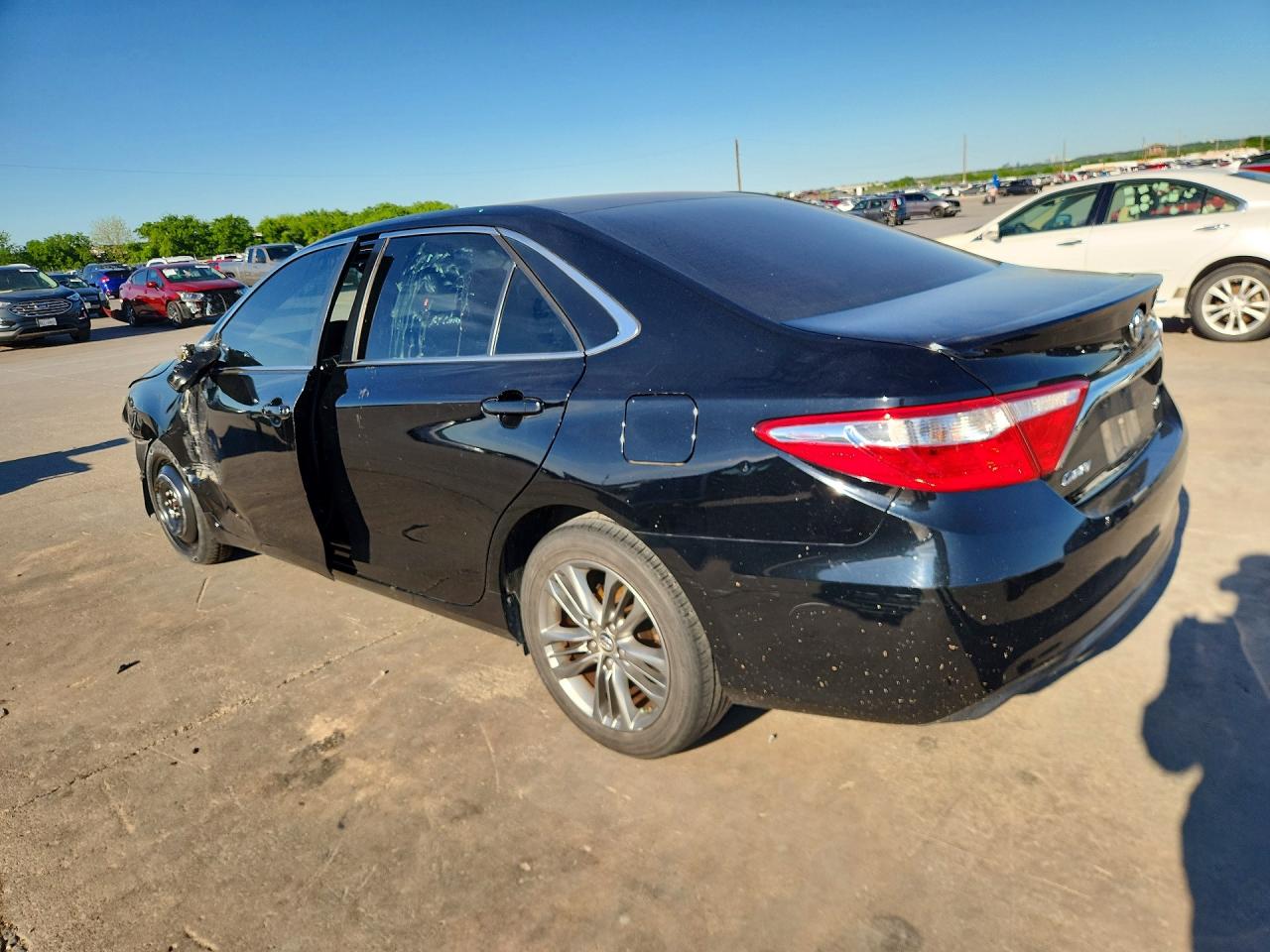2017 TOYOTA CAMRY SE — снимка 2