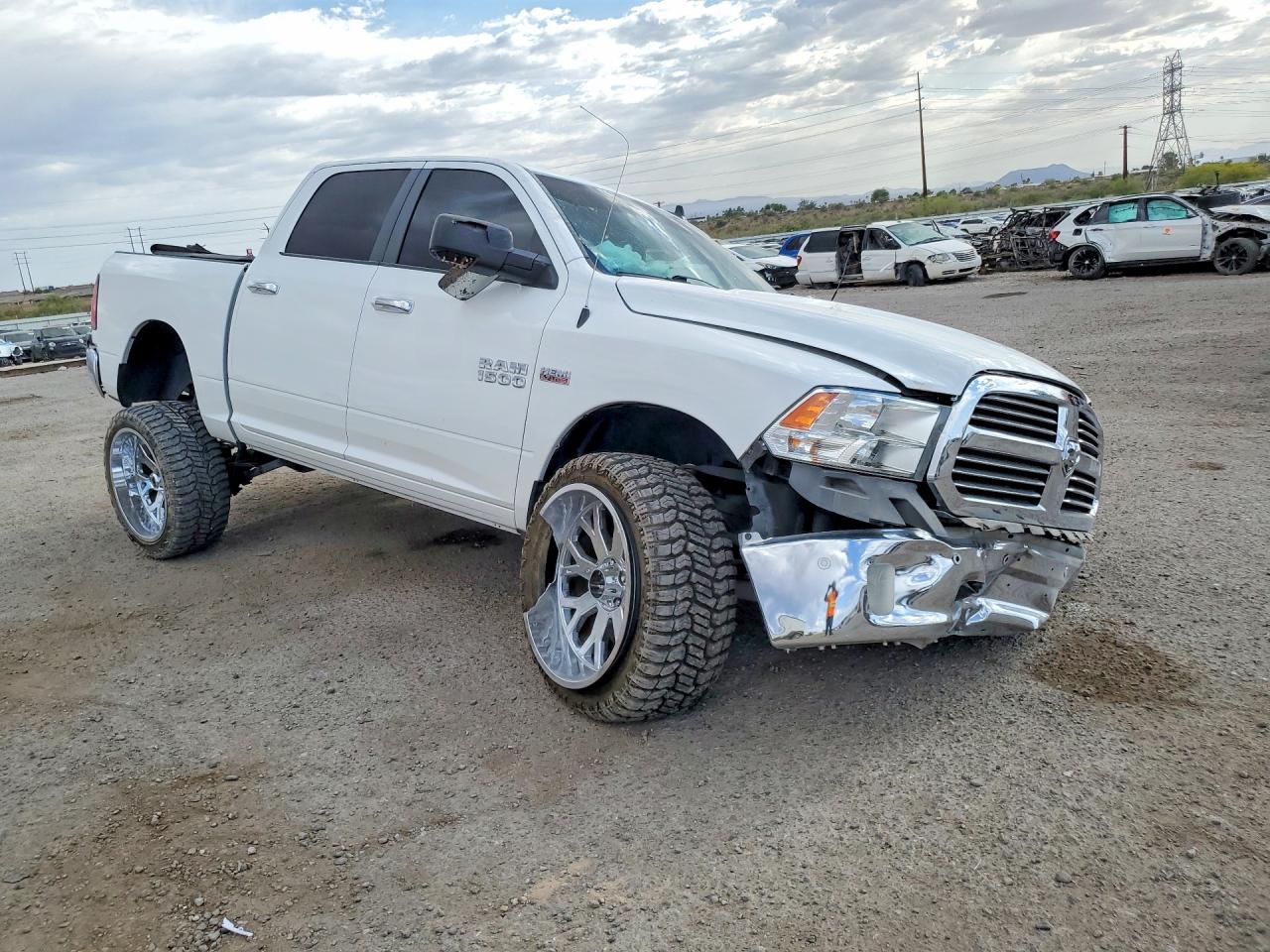 2017 RAM 1500 SLT — снимка 4