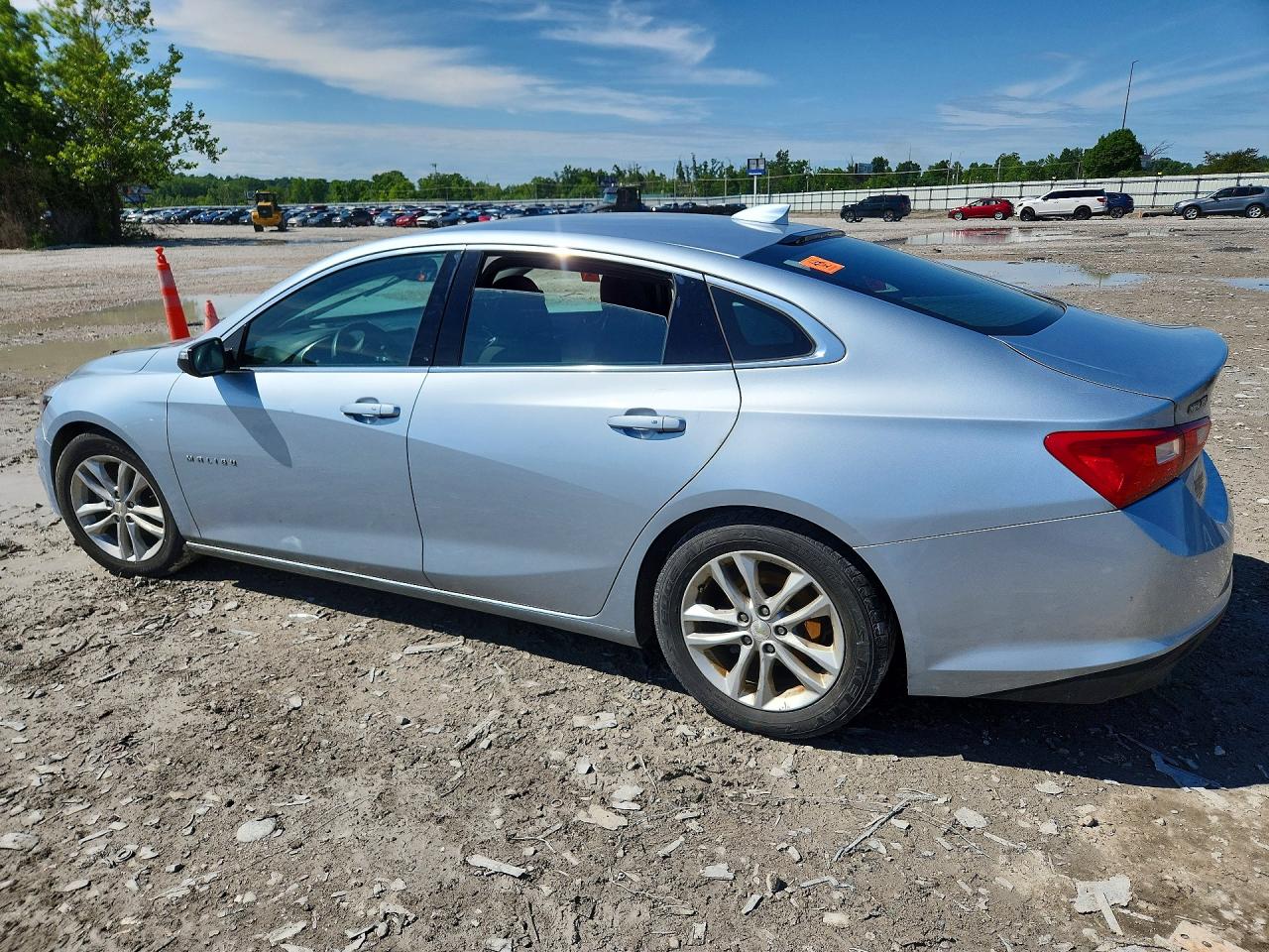 2017 CHEVROLET MALIBU LT — снимка 2