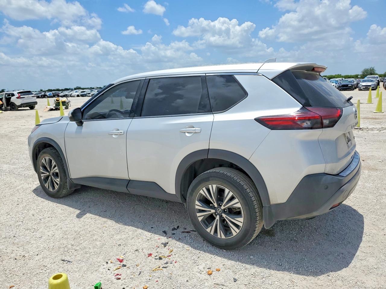 2021 NISSAN ROGUE SV — снимка 2
