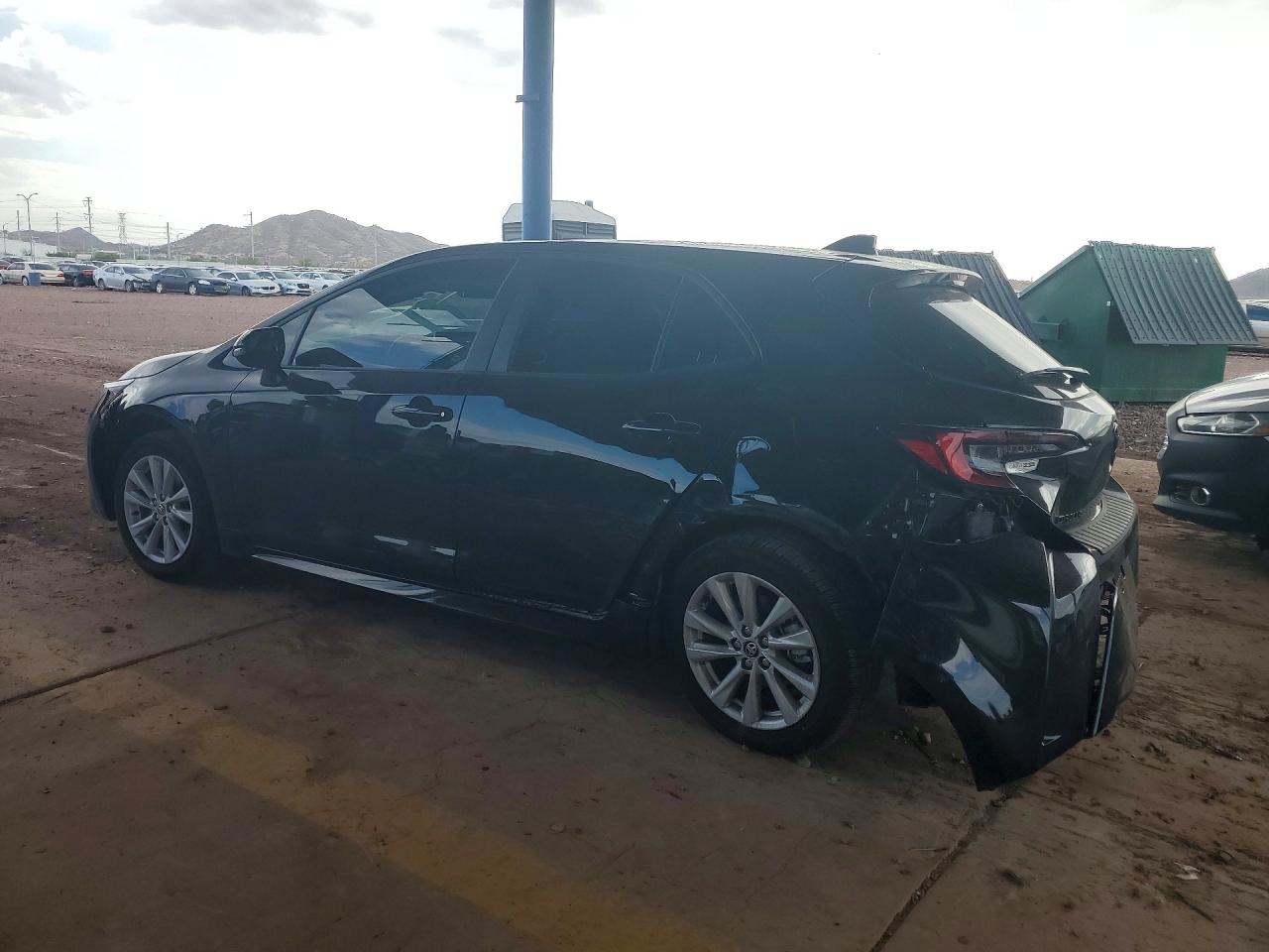 2026 TOYOTA COROLLA HATCHBACK SE — снимка 2