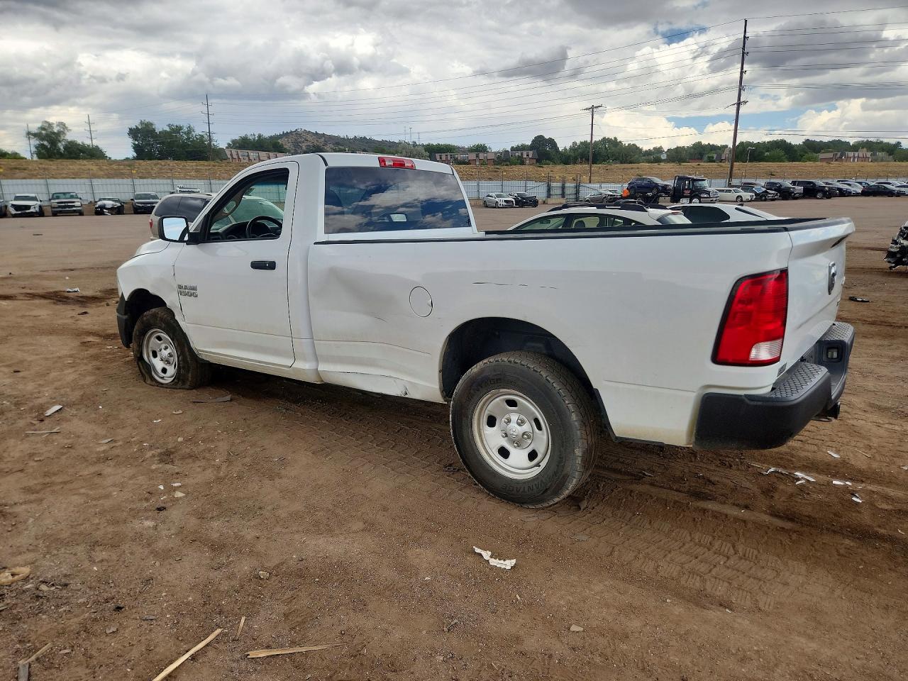 2016 RAM 1500 ST — снимка 2