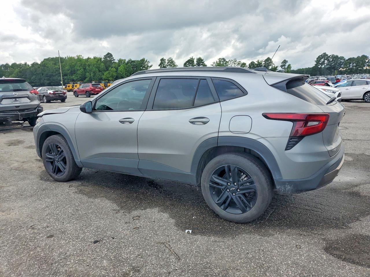 2025 CHEVROLET TRAX ACTIV — снимка 2