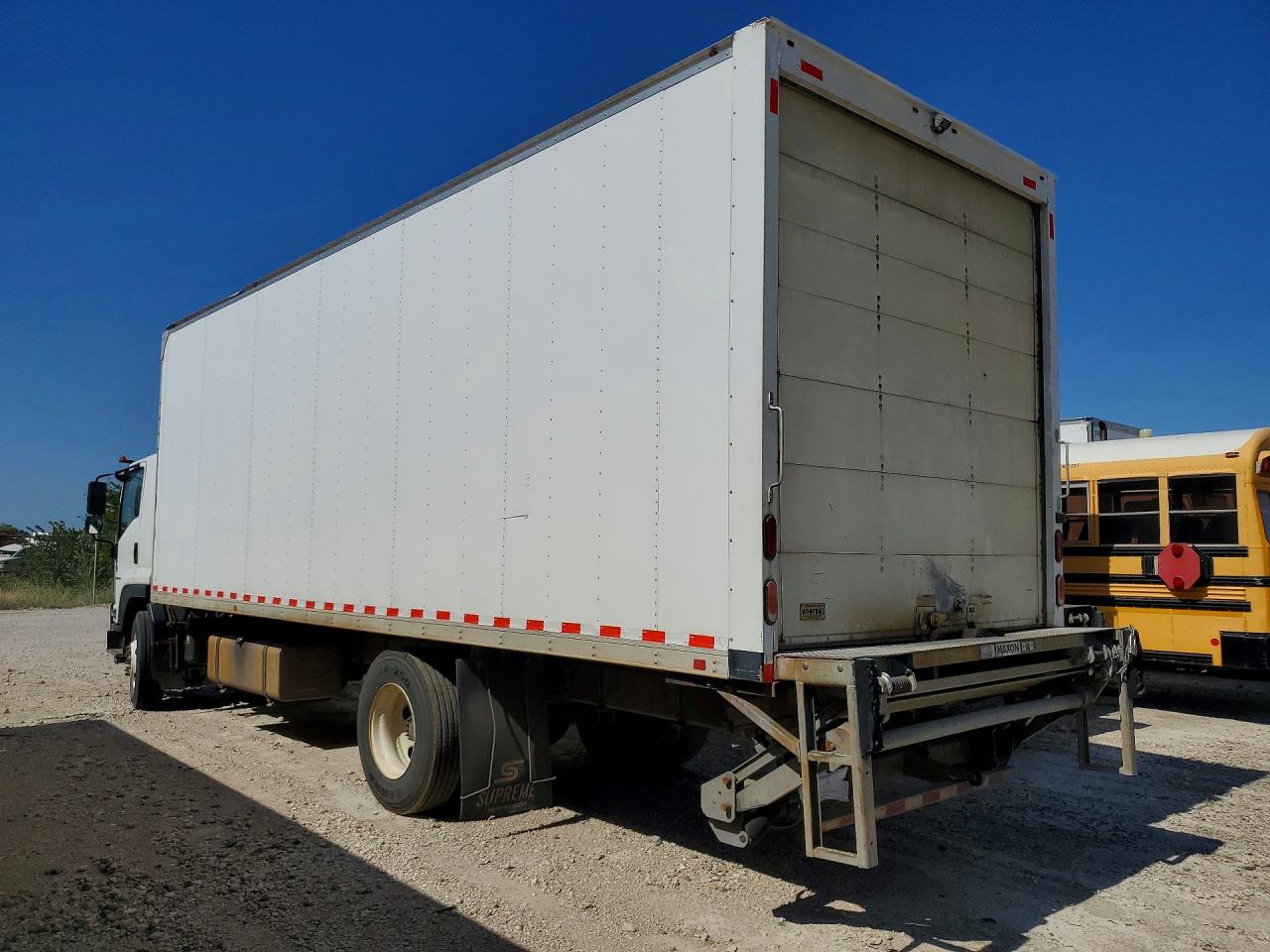 2019 CHEVROLET 6500XD — снимка 2