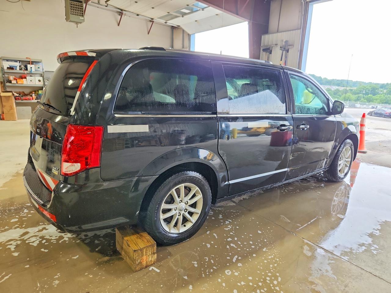 2019 DODGE GRAND CARAVAN SXT — снимка 3