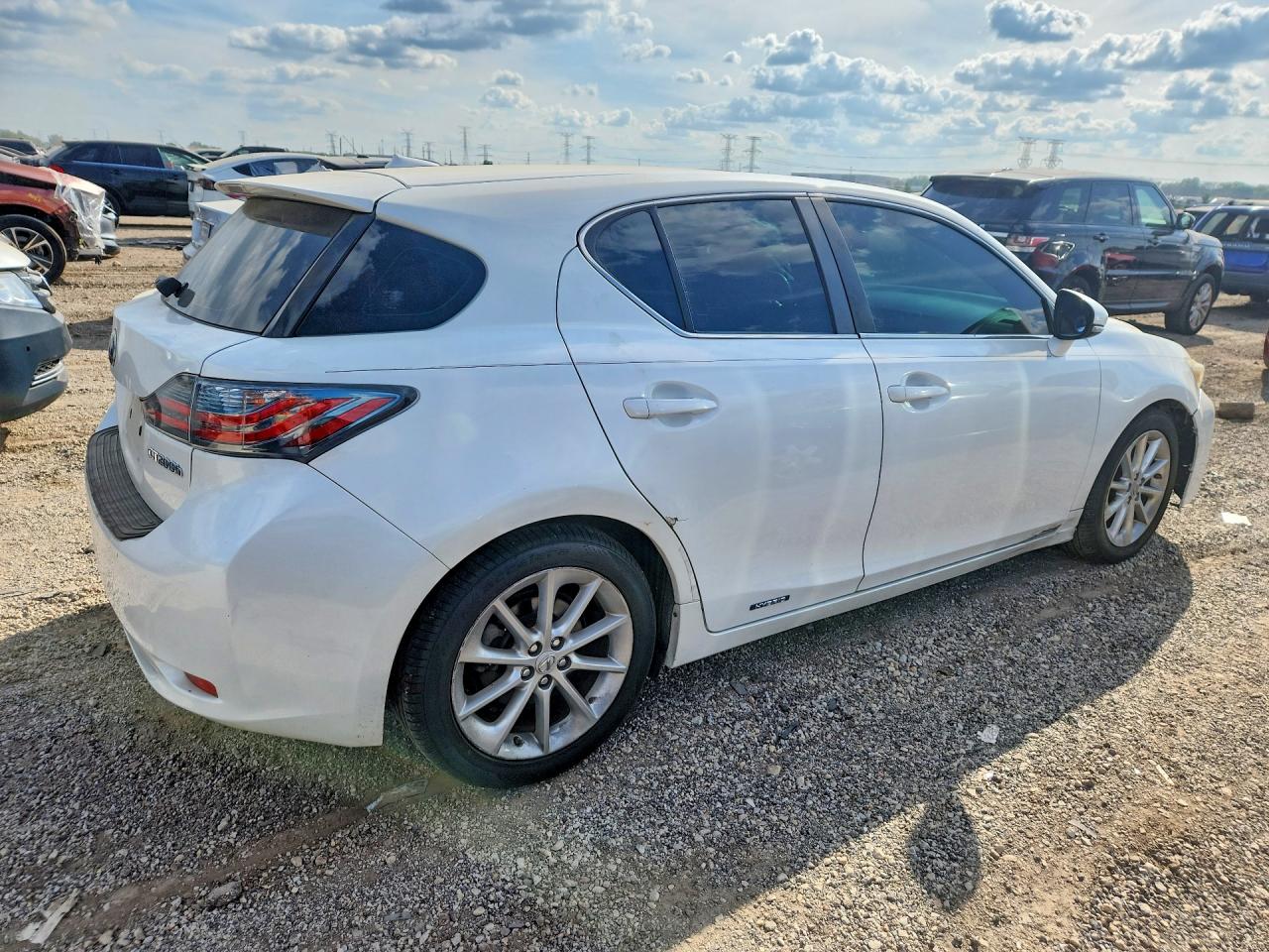 2013 LEXUS CT 200 — снимка 3
