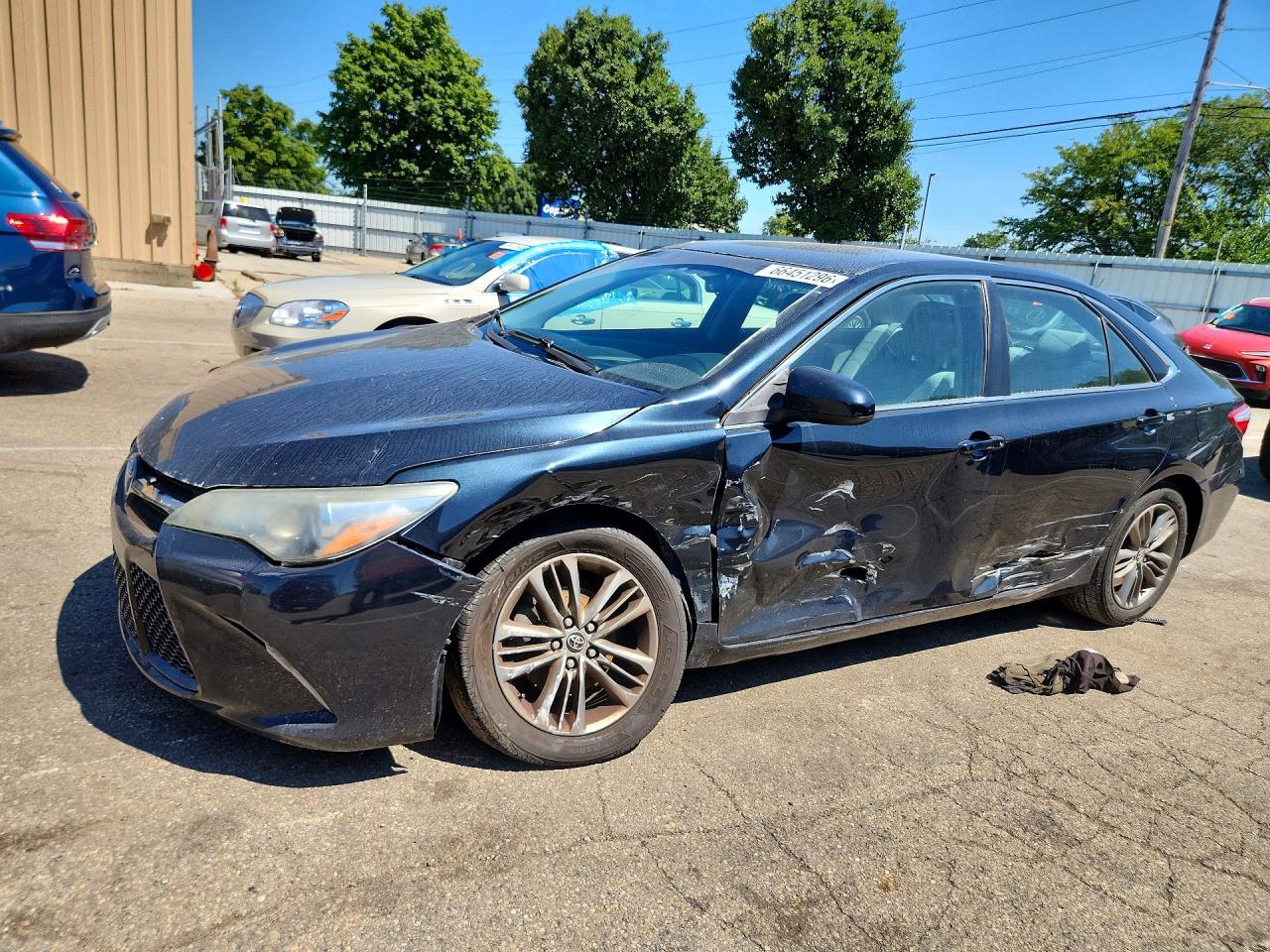 2015 TOYOTA CAMRY SE