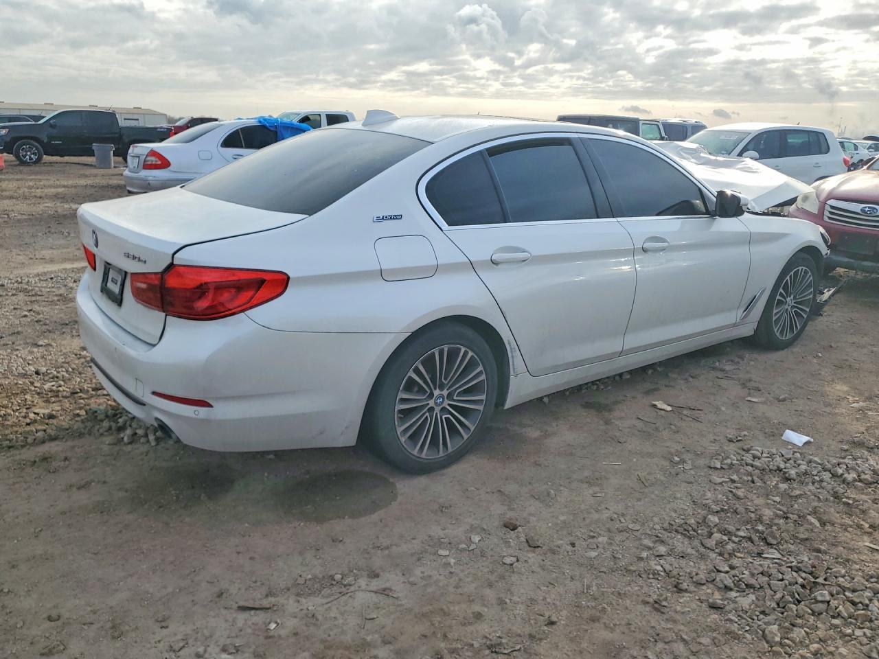 2019 BMW 530E — снимка 3