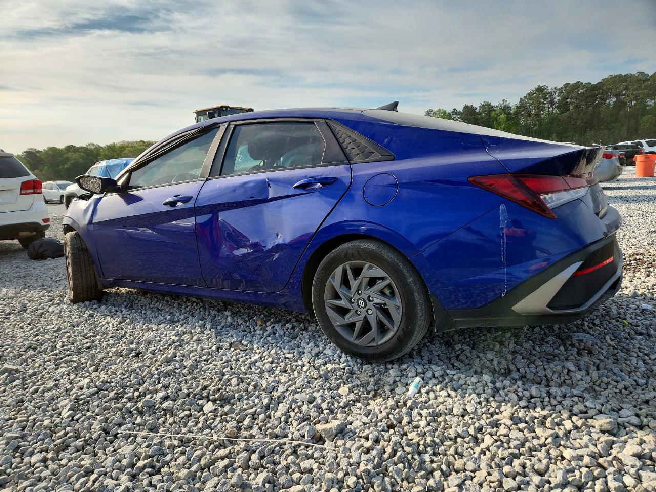 2024 HYUNDAI ELANTRA SEL — снимка 2