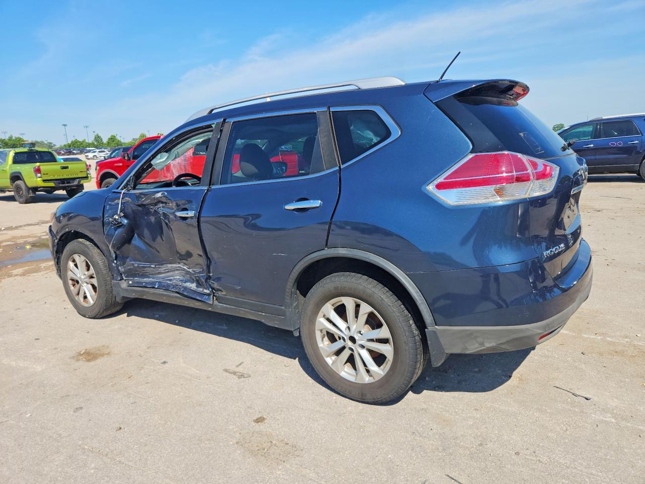 2016 NISSAN ROGUE SV — снимка 2