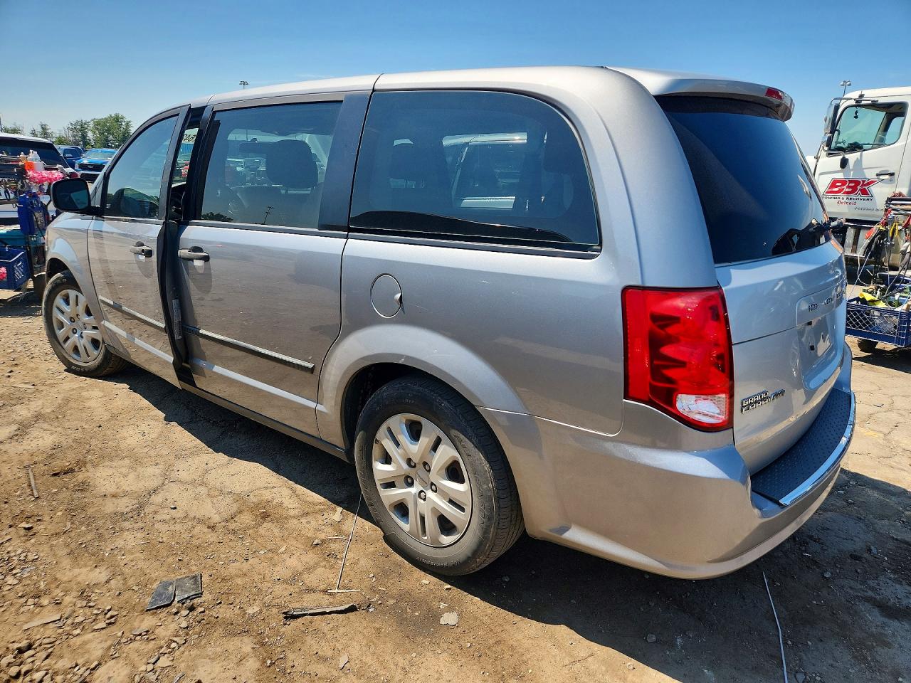 2016 DODGE GRAND CARAVAN SE — снимка 2