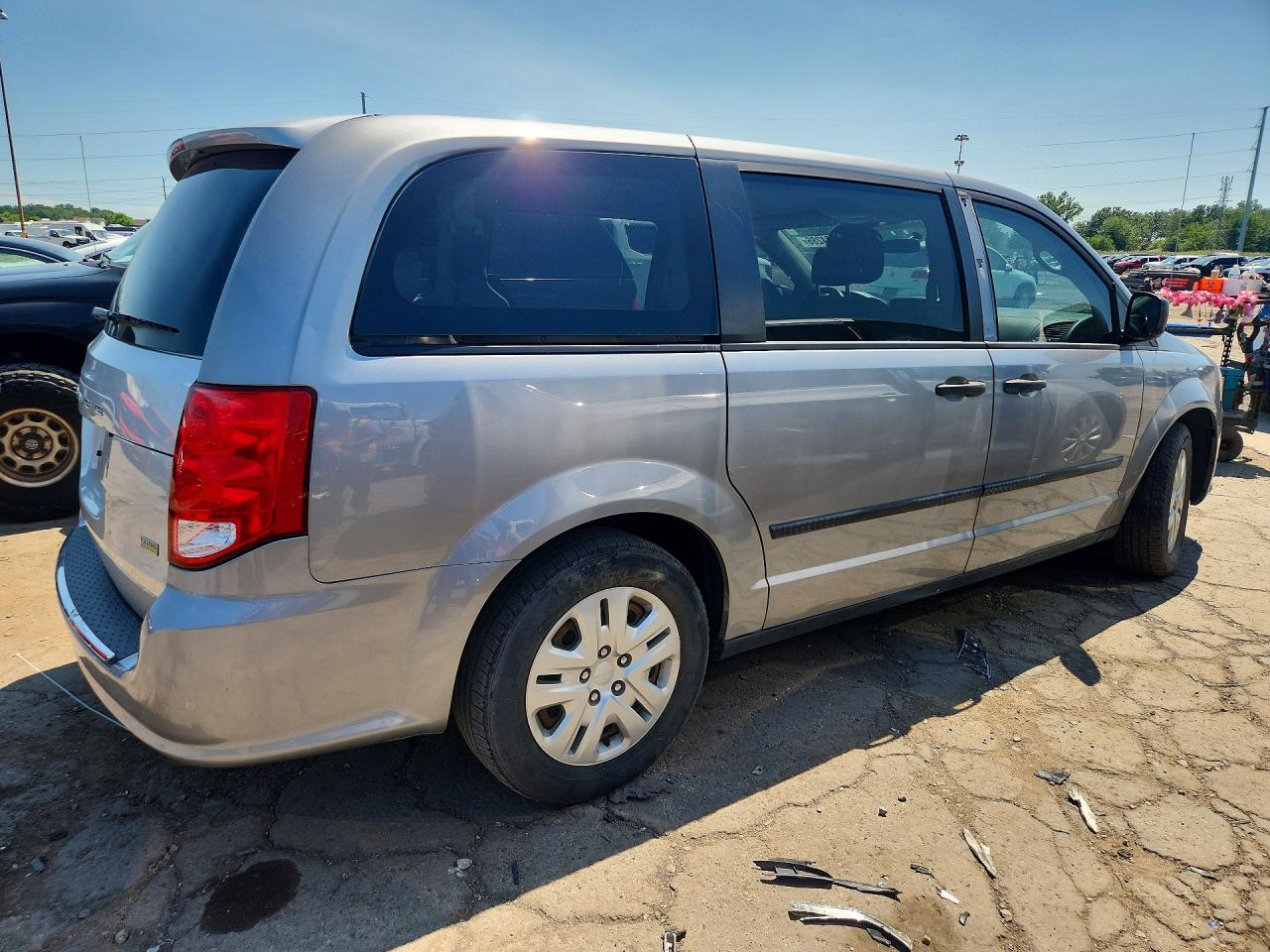 2016 DODGE GRAND CARAVAN SE — снимка 3