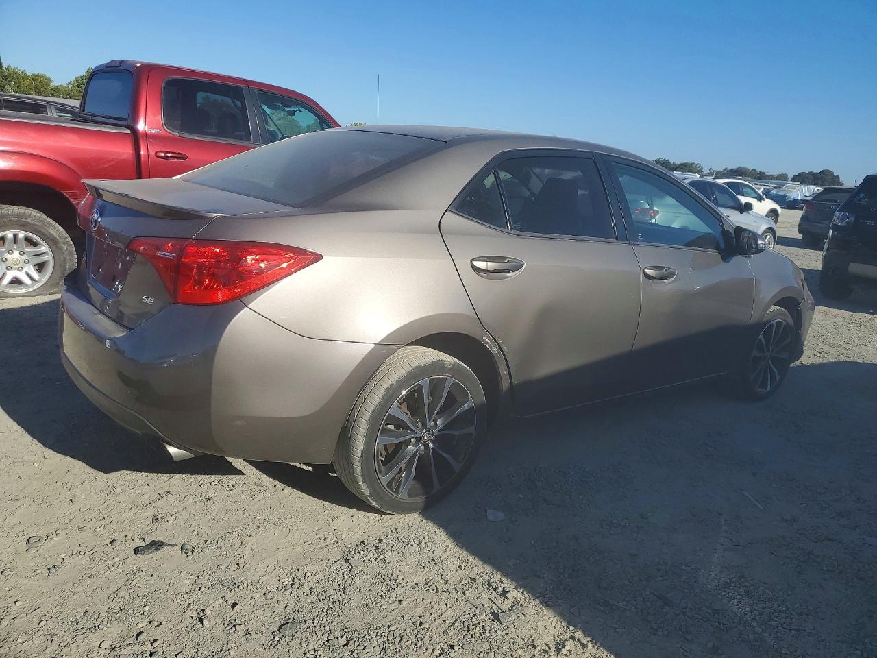 2017 TOYOTA COROLLA SE — снимка 3