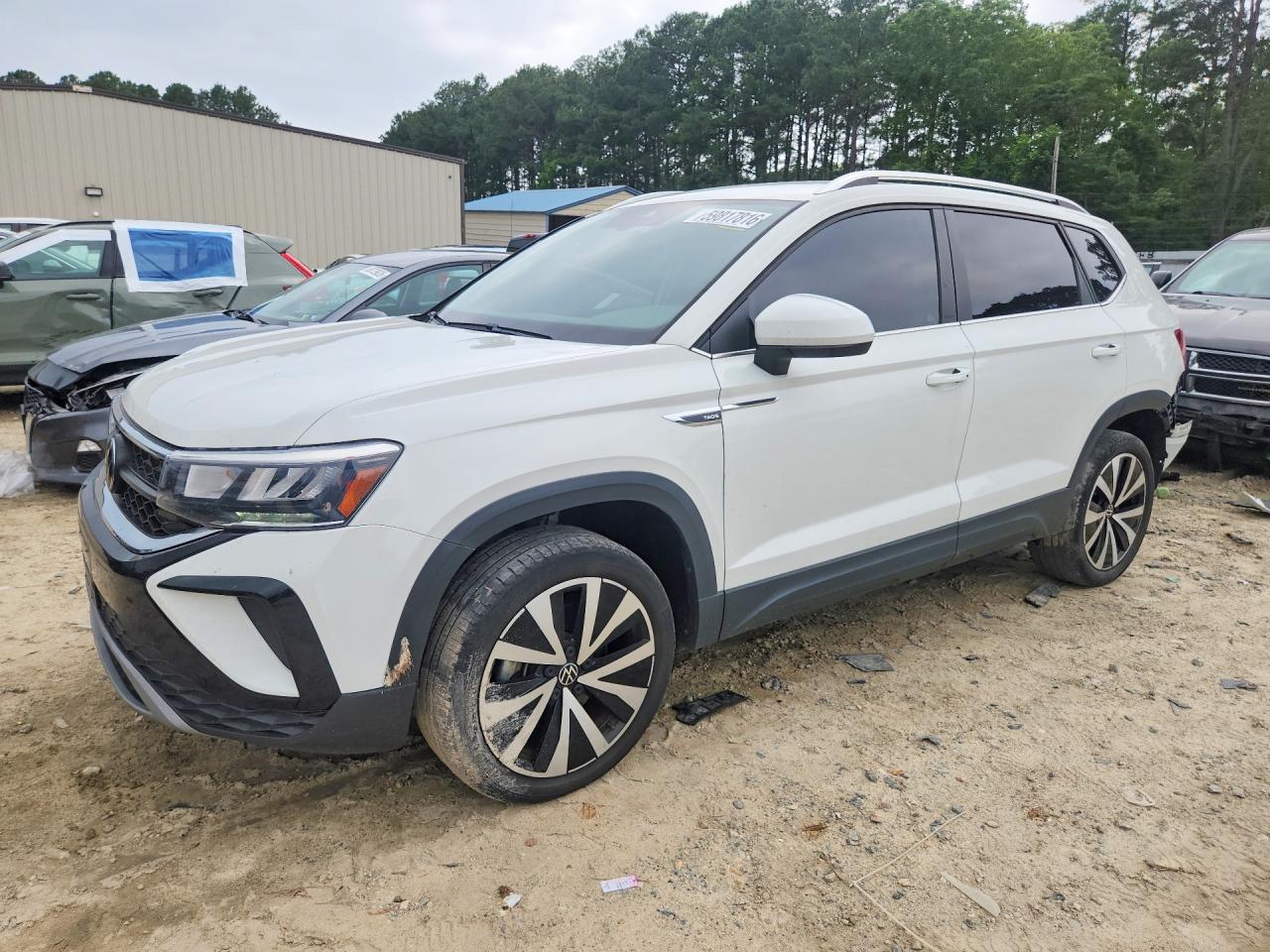 2022 VOLKSWAGEN TAOS