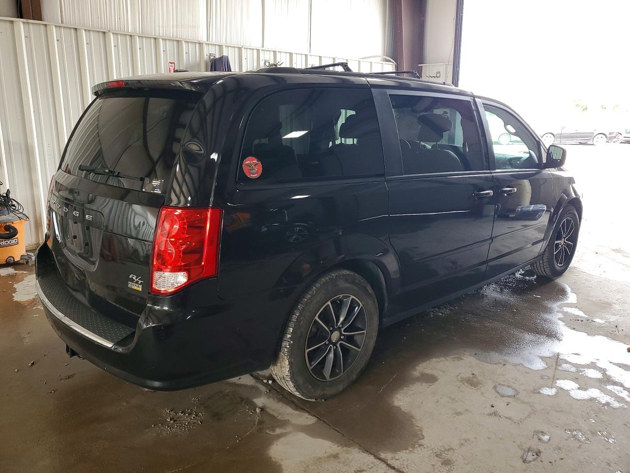2016 DODGE GRAND CARAVAN R/T — снимка 3