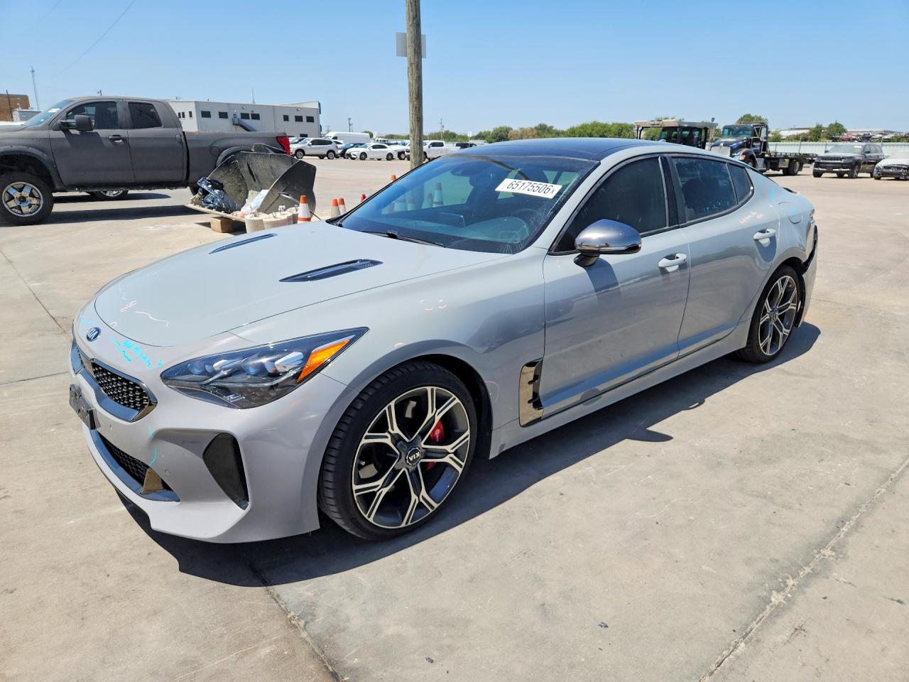 2019 KIA STINGER GT1
