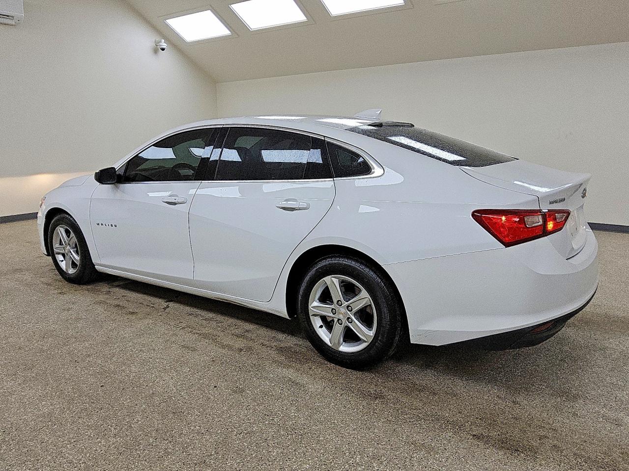 2023 CHEVROLET MALIBU LT — снимка 2