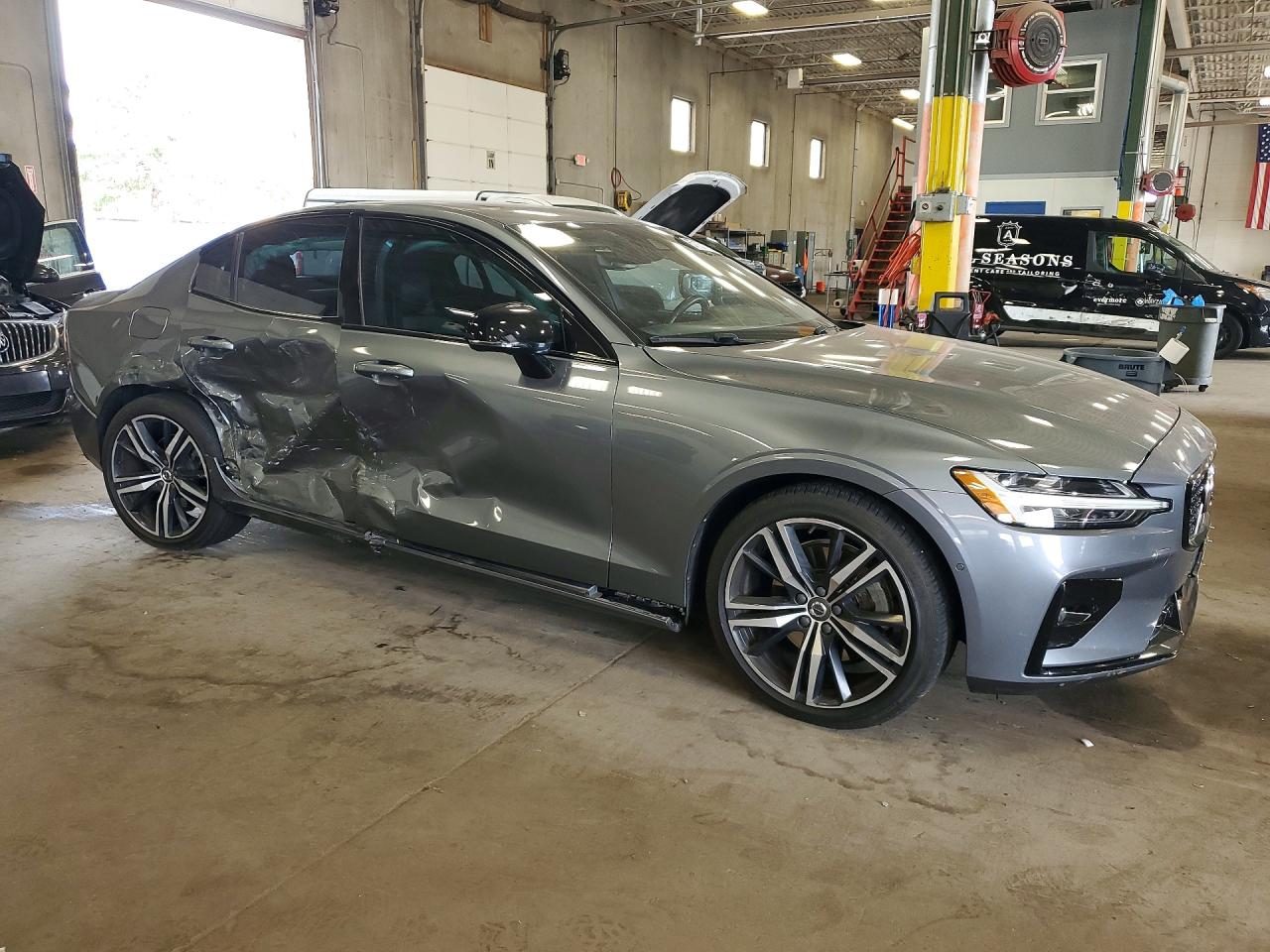 2021 VOLVO S60 T5 R-DESIGN — снимка 4