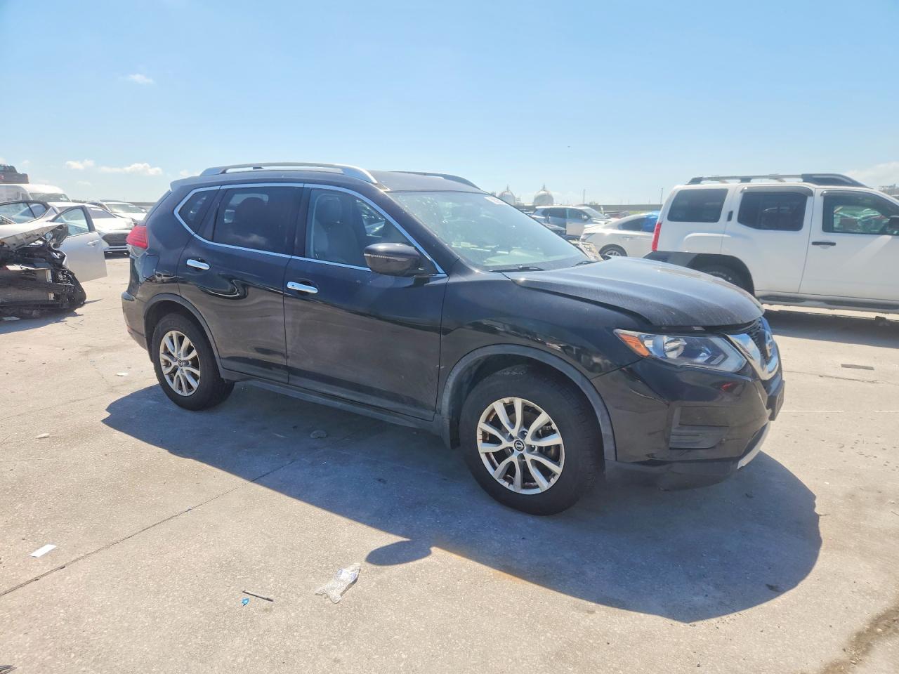 2017 NISSAN ROGUE SV — снимка 4