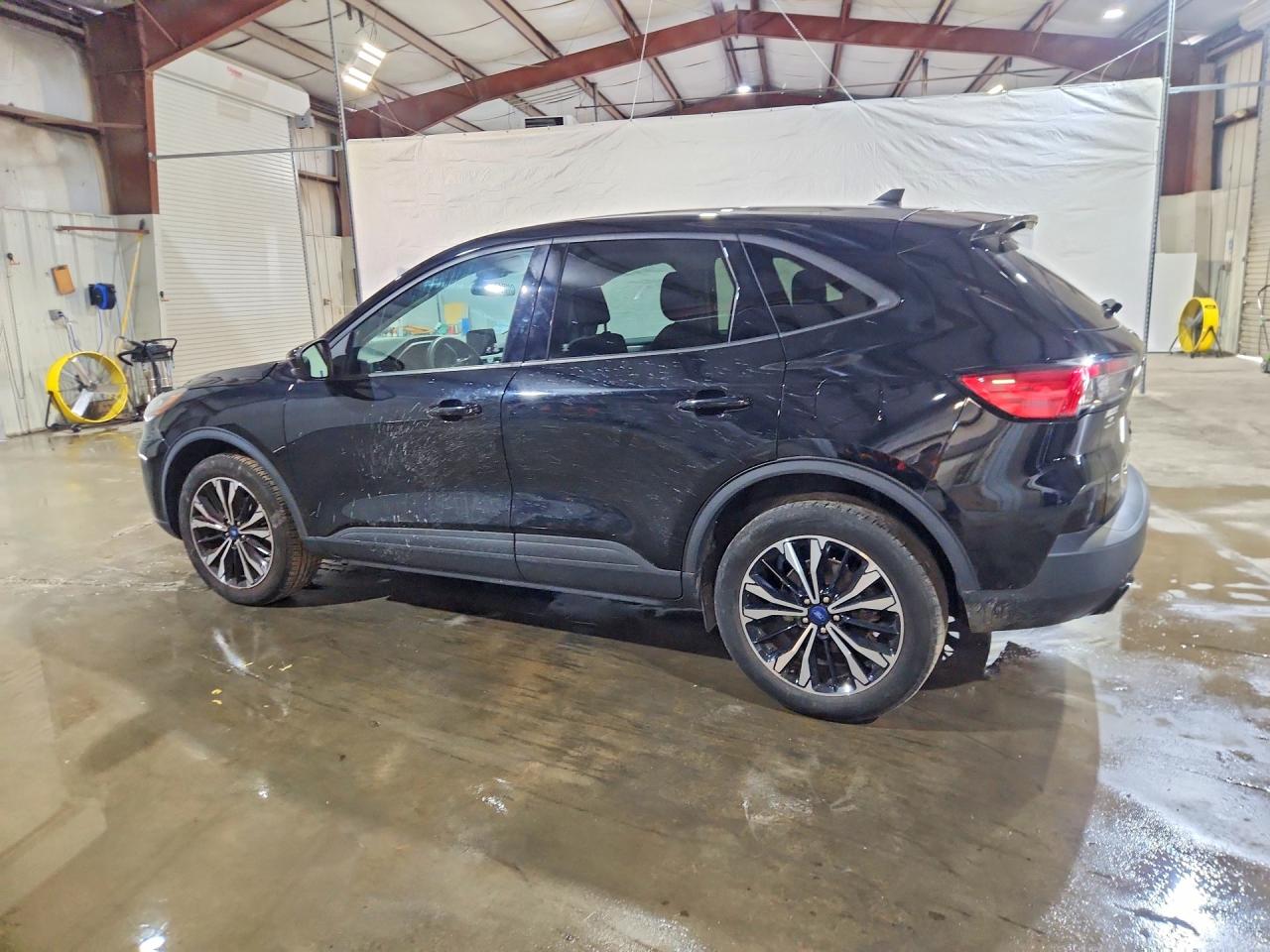 2021 FORD ESCAPE SE — снимка 2