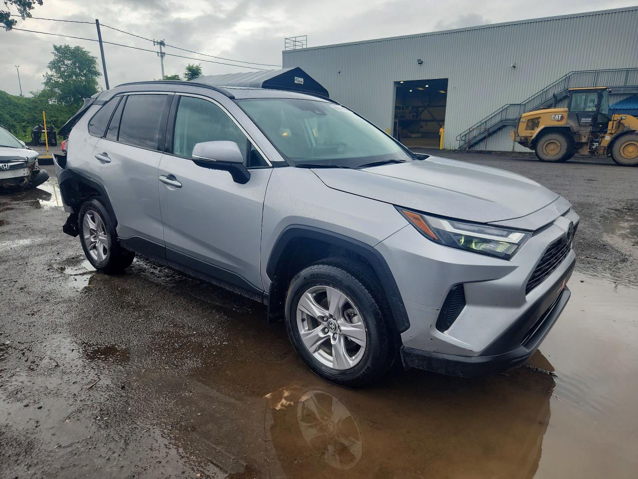 2025 TOYOTA RAV4 XLE — снимка 4