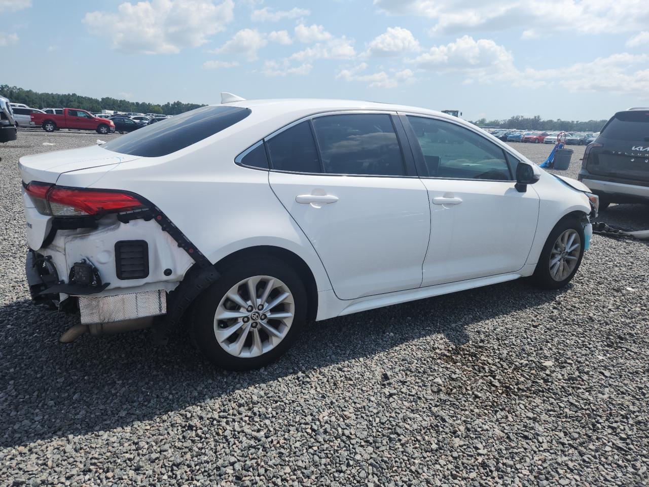 2022 TOYOTA COROLLA XLE — снимка 3