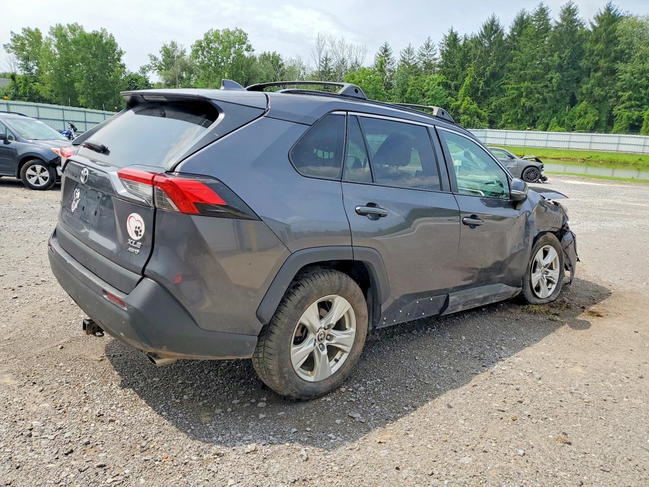 2021 TOYOTA RAV4 XLE — снимка 3