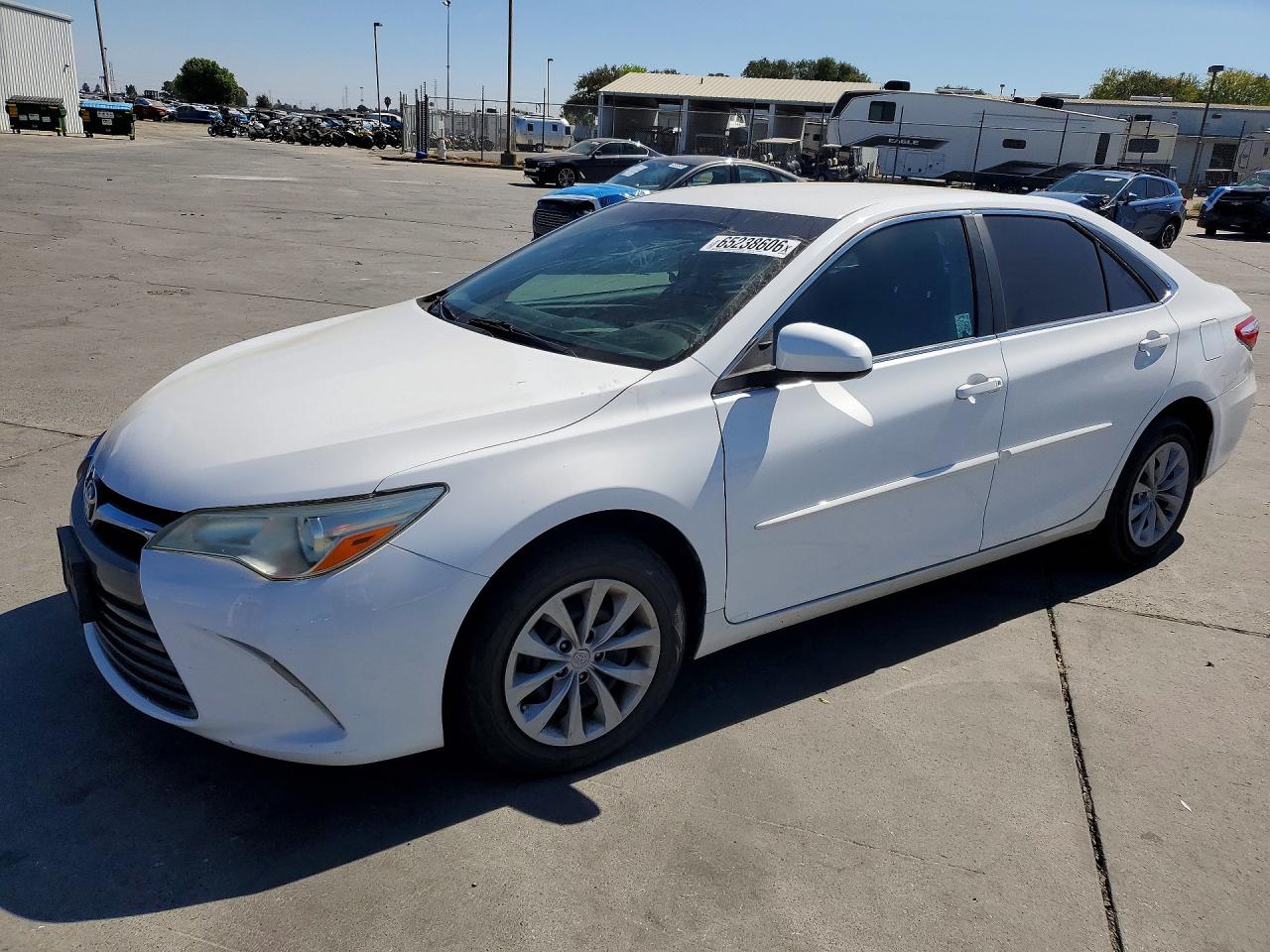 2016 TOYOTA CAMRY LE