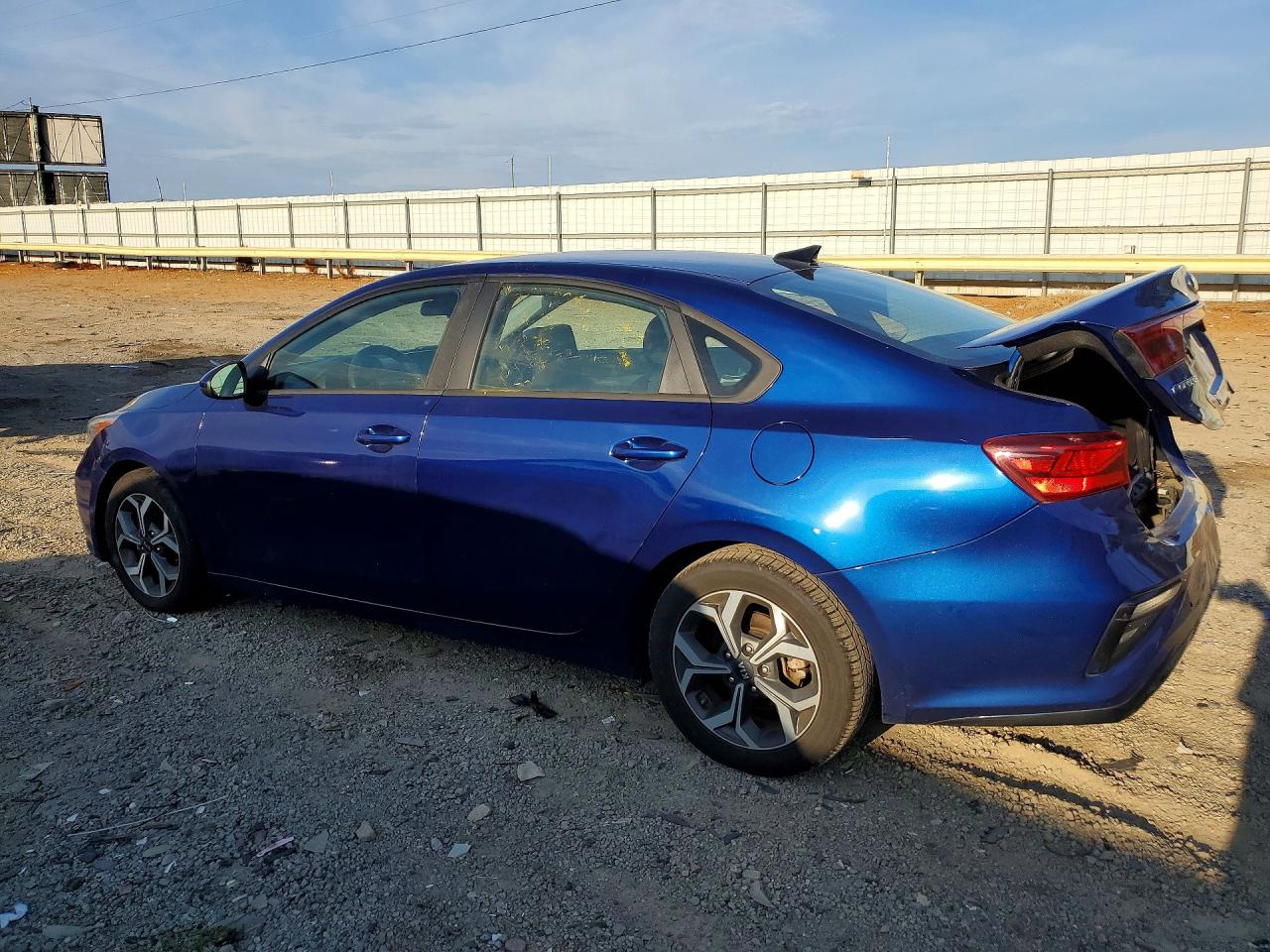 2021 KIA FORTE LXS — снимка 2