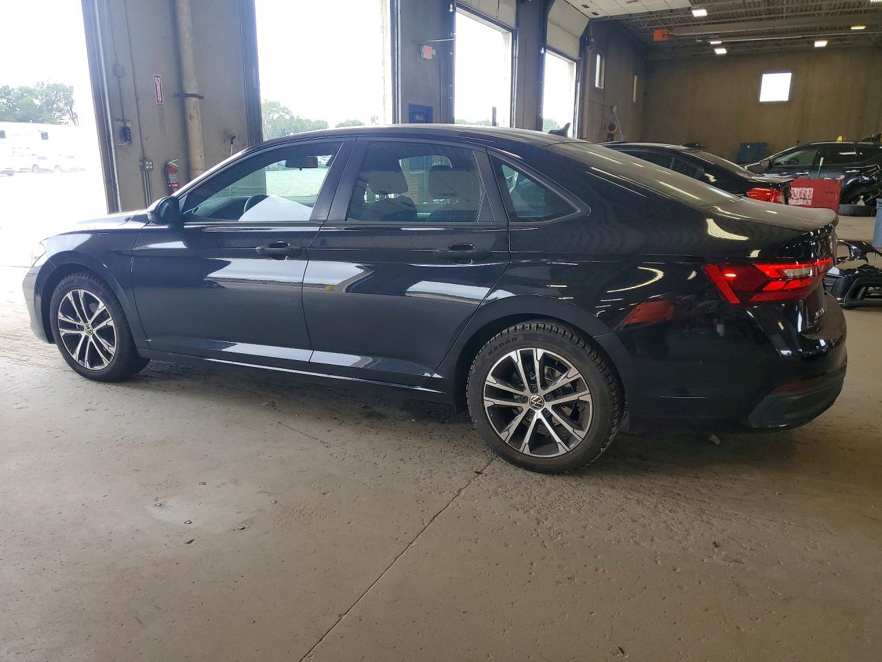 2022 VOLKSWAGEN JETTA SPORT — снимка 2
