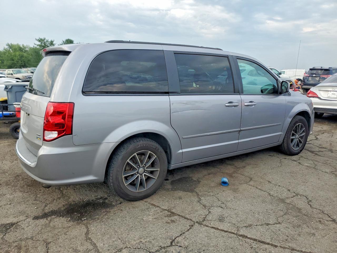 2017 DODGE GRAND CARAVAN GT — снимка 3