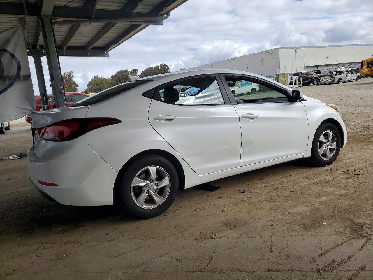 2015 HYUNDAI ELANTRA SE — снимка 3
