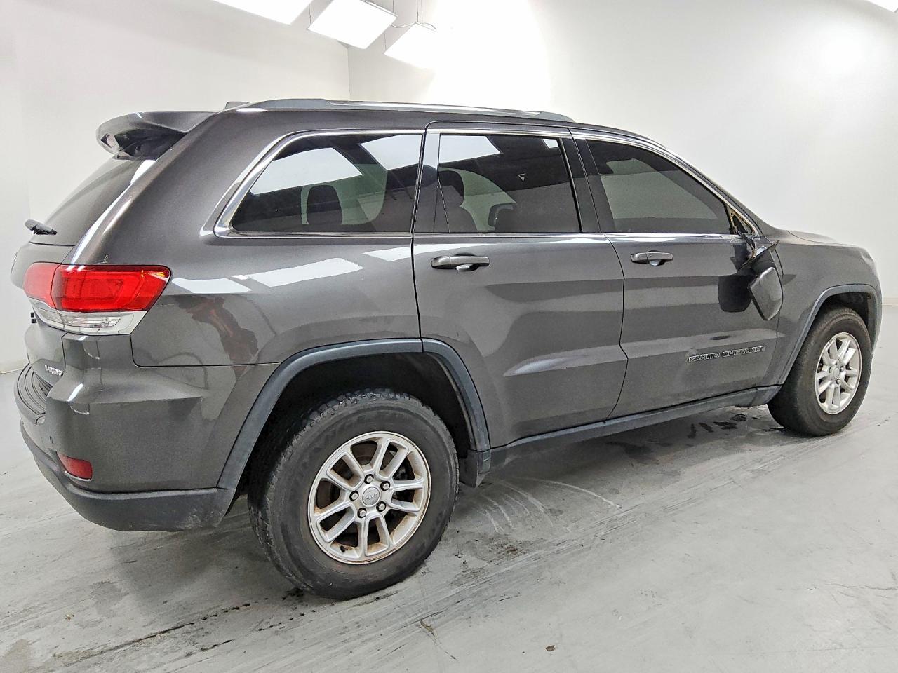 2019 JEEP GRAND CHEROKEE LAREDO — снимка 3