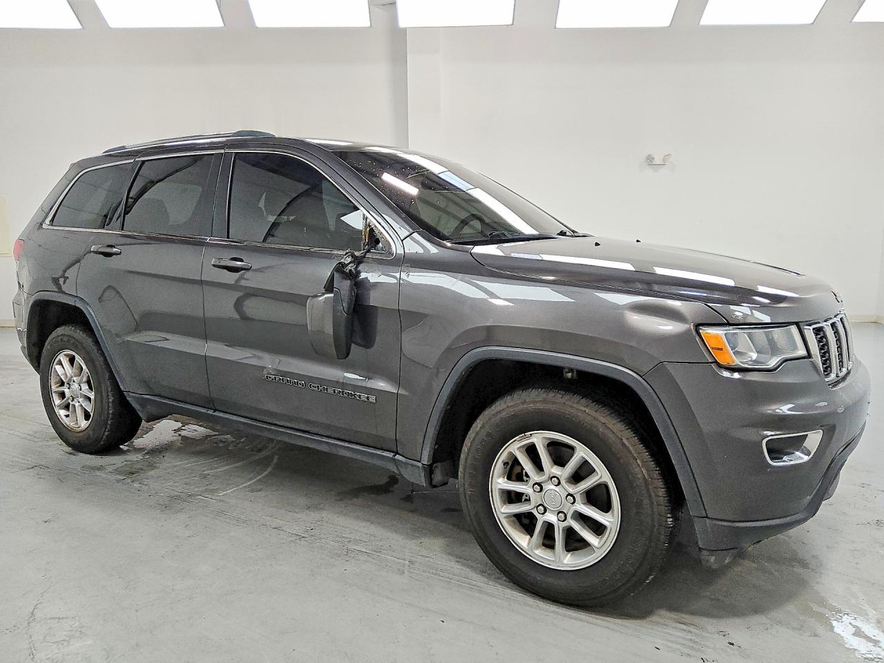 2019 JEEP GRAND CHEROKEE LAREDO — снимка 4