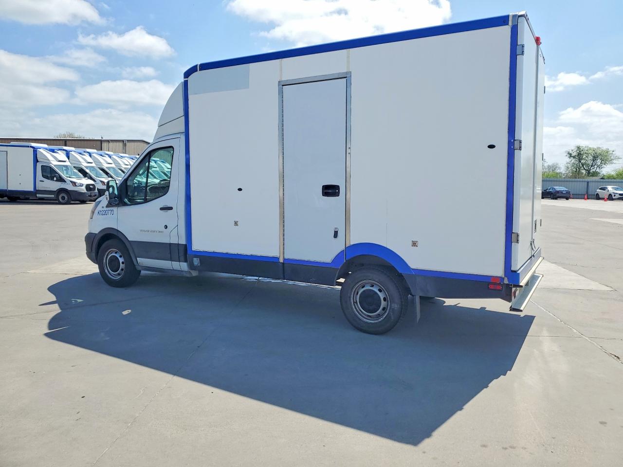 2022 FORD TRANSIT T-350 — снимка 2