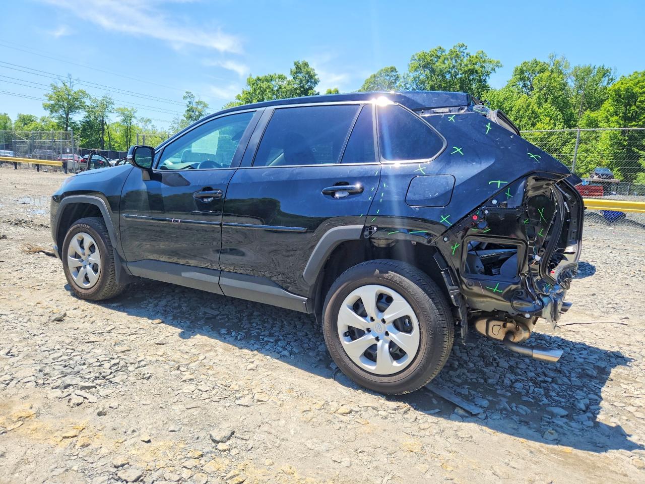 2025 TOYOTA RAV4 LE — снимка 2