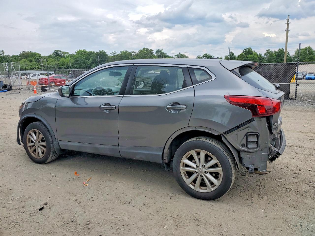 2017 NISSAN ROGUE SPORT S — снимка 2