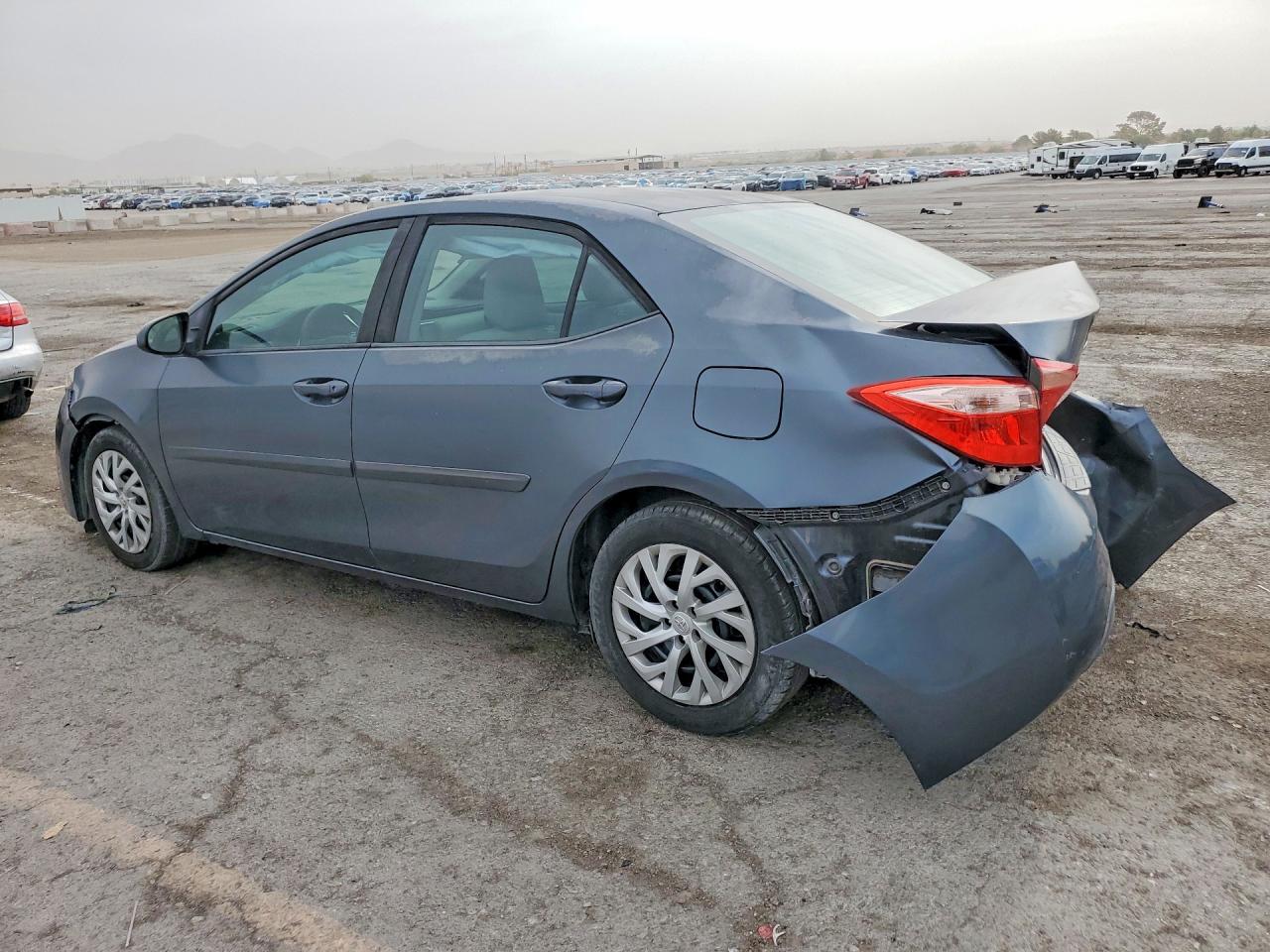 2017 TOYOTA COROLLA LE — снимка 2