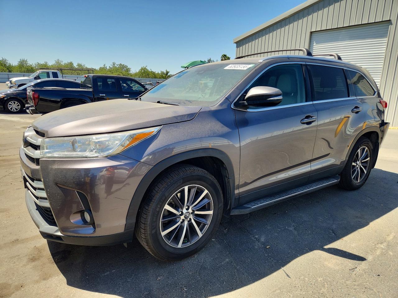 2019 TOYOTA HIGHLANDER XLE