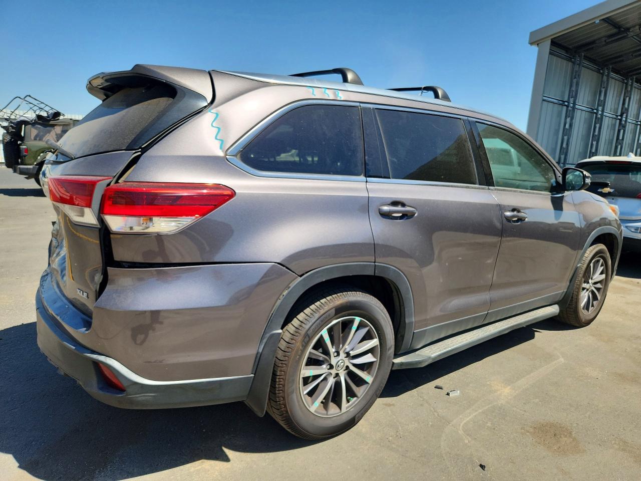 2019 TOYOTA HIGHLANDER XLE — снимка 3